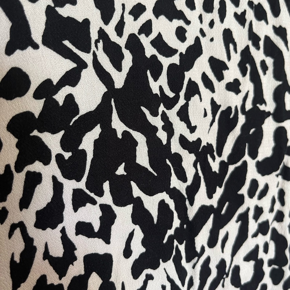 Scoop Black and White Animal Print One Size Lightweight Kimono, Women’s Sz M/L - Picture 3 of 16